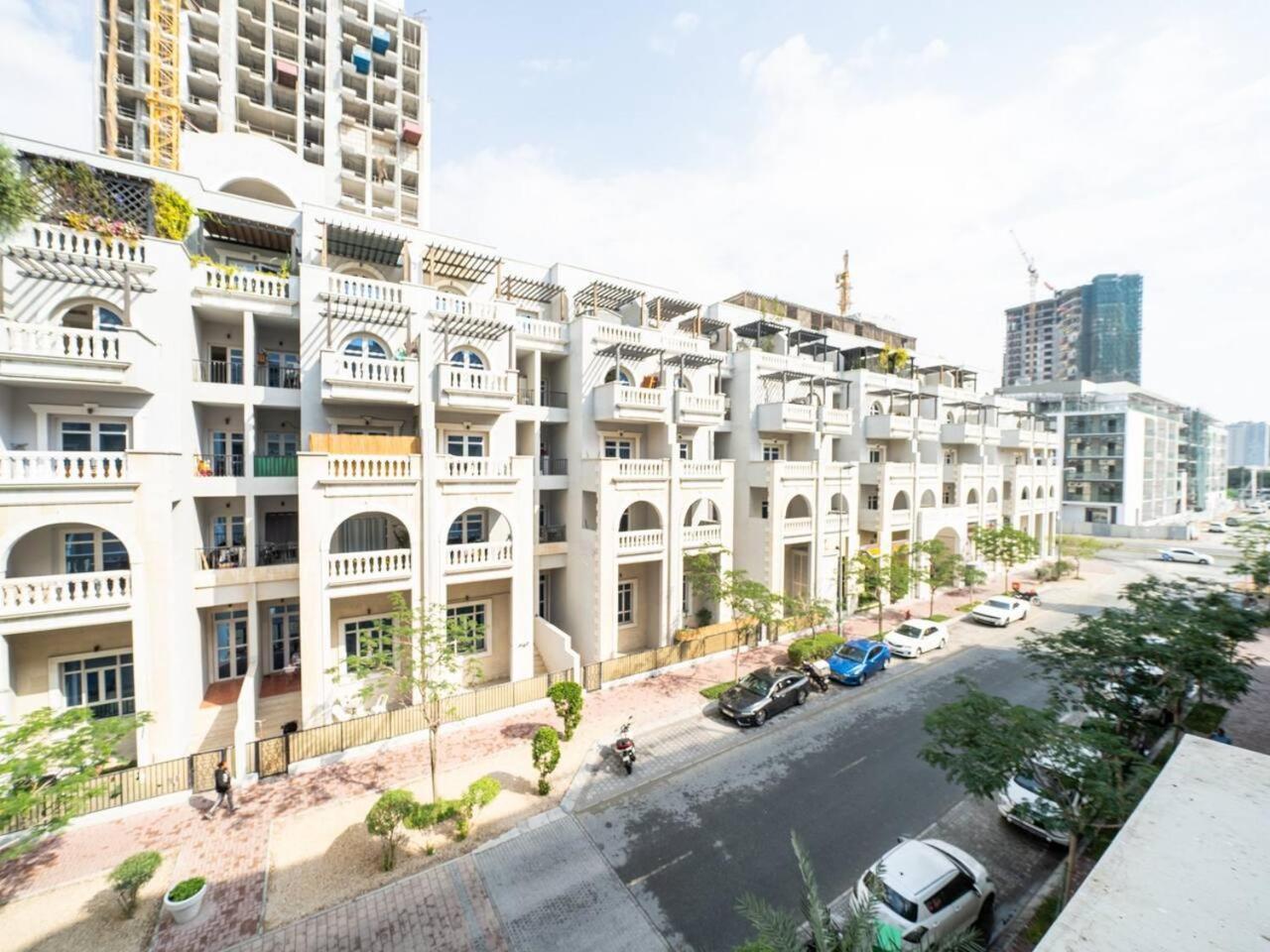 Charming 1-bedroom In Autumn, Jvc Apartment *
