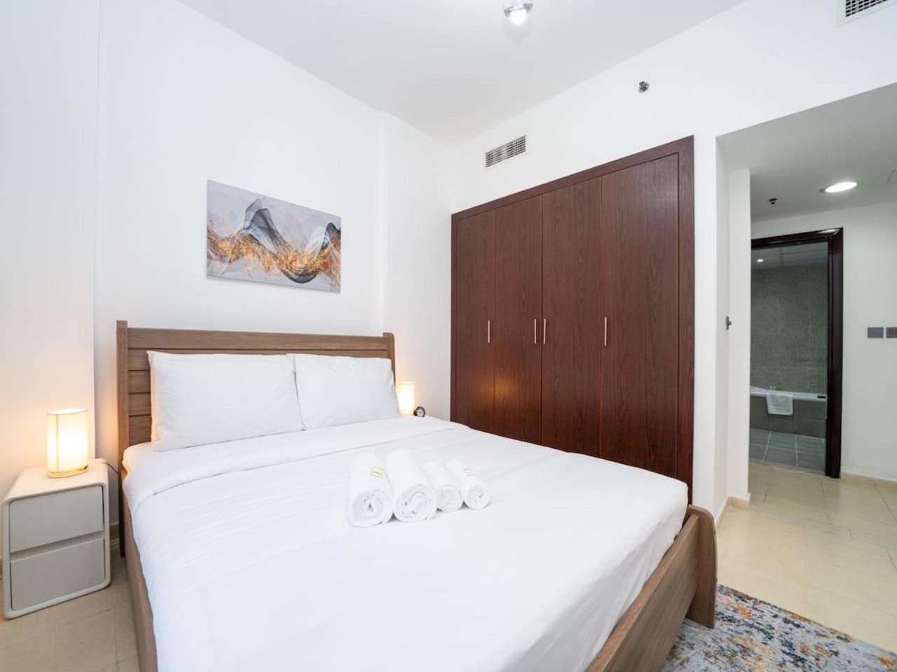 Charming 1-bedroom In Autumn, Jvc Apartment Dubai